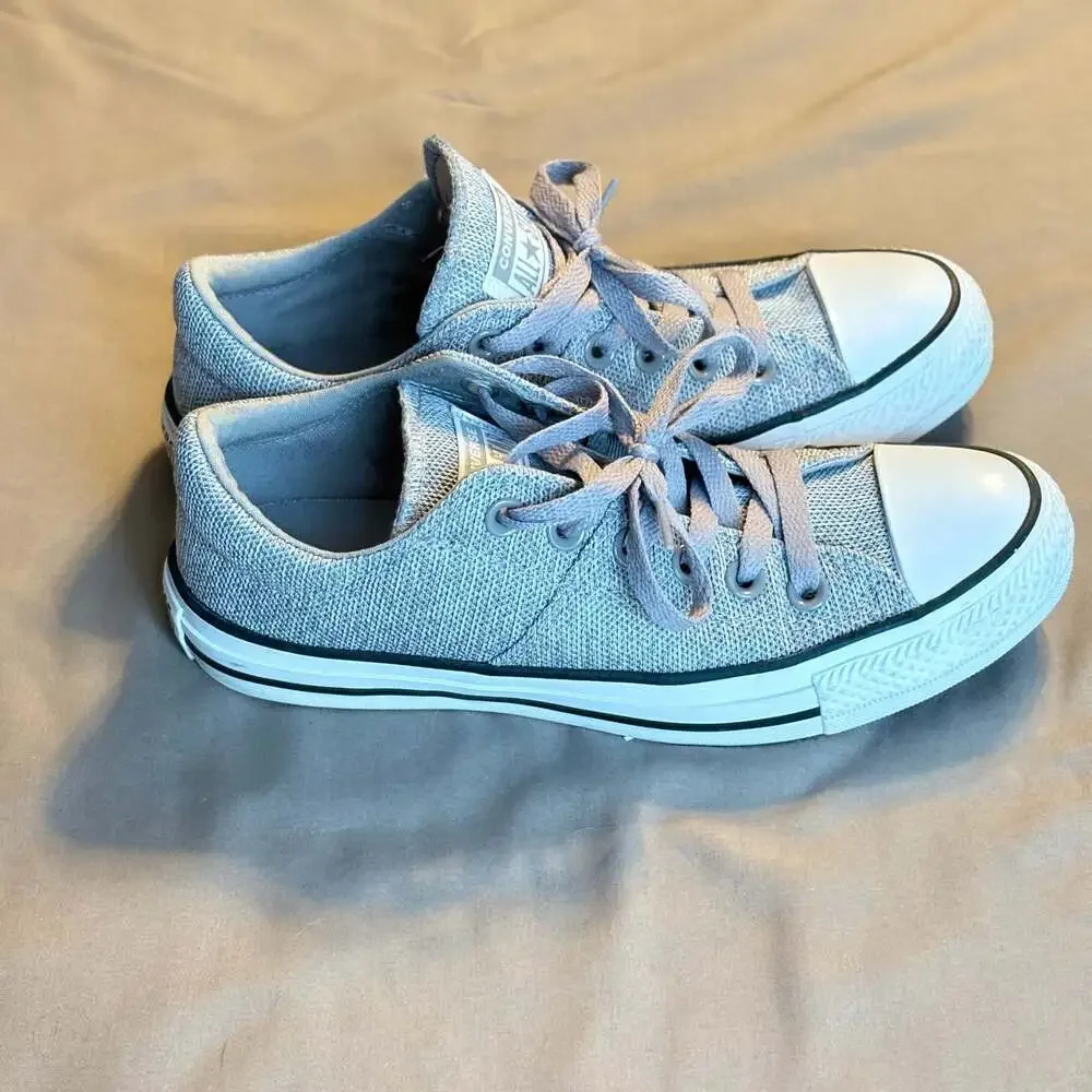 Converse All Star Chuck Taylor Women's Gray Low Top Knit Sneakers